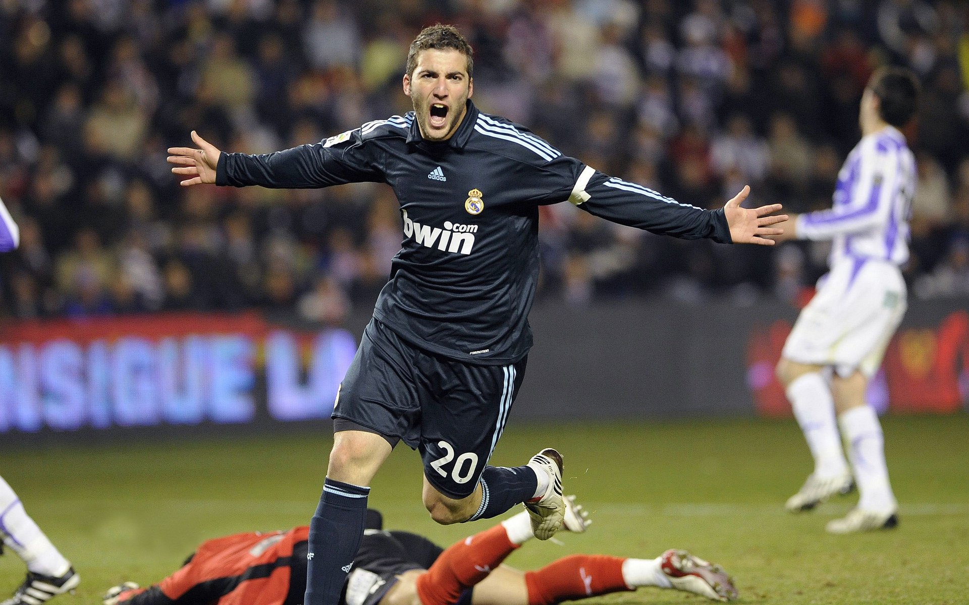 冠军球队球员家庭故事被改编为公益微电影传播正能量，球队冠军感言一句话