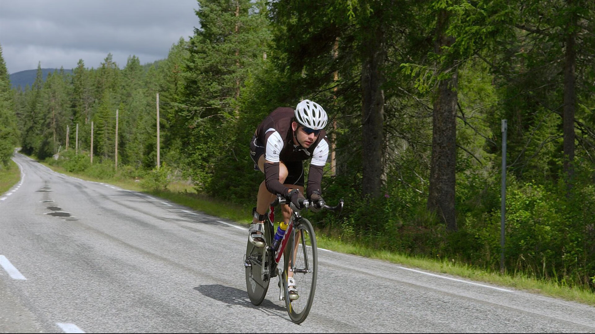 新闻中心AI赋能产业发展论坛举办,ai赋能媒体